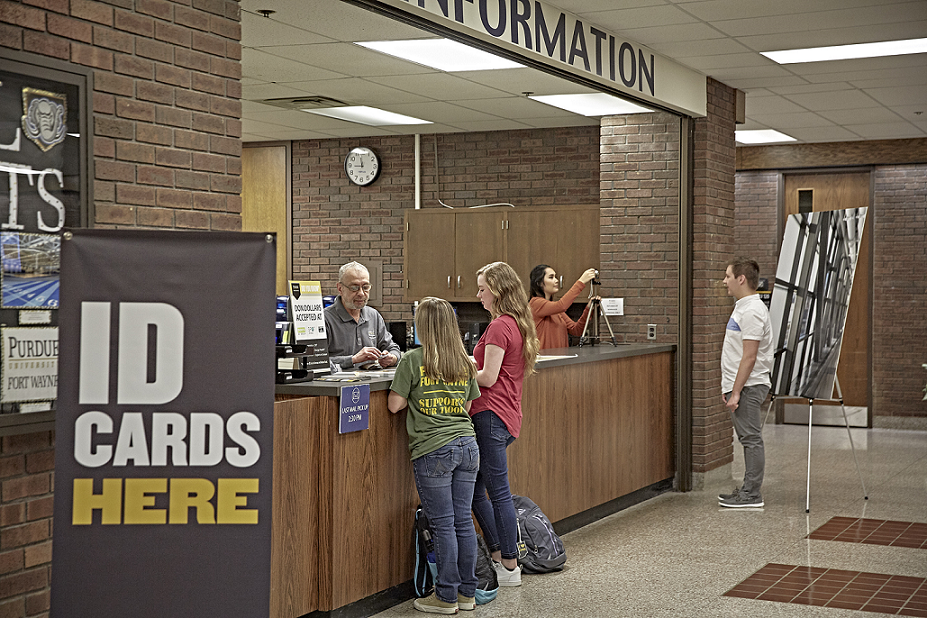 CCT Front Desk during Orientation