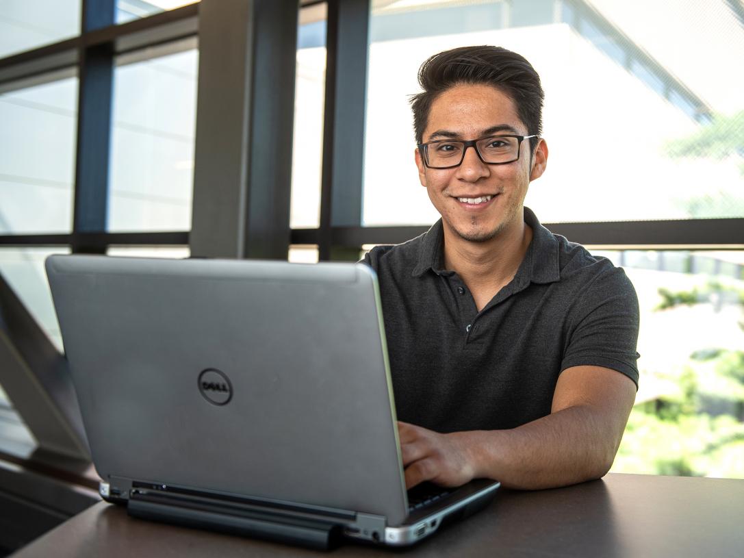 Alum Becerra in the skybridge