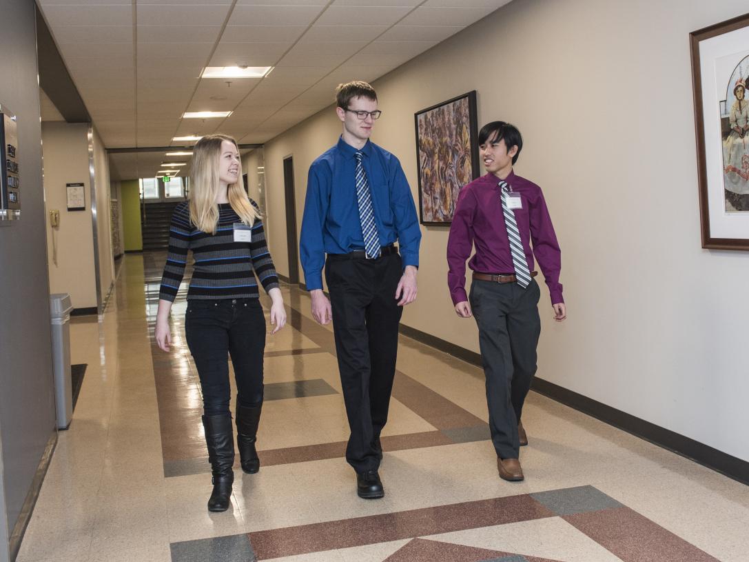 A trio of DSB students visit Lincoln Life