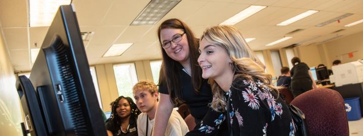 A student gets help with selecting classes.