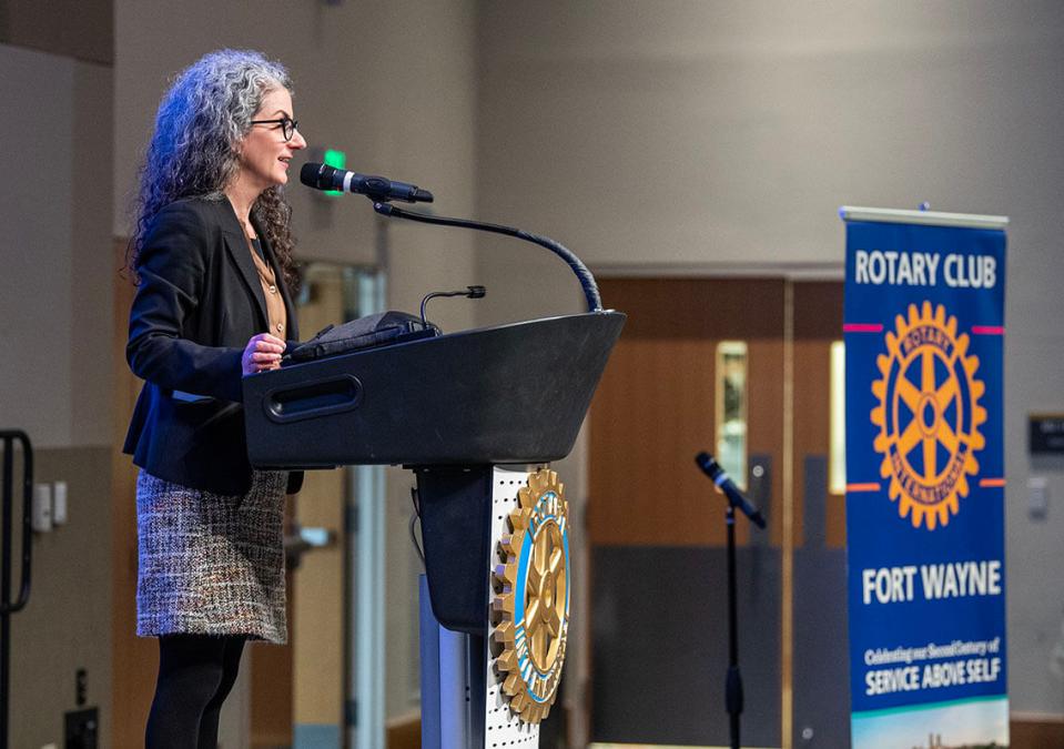 Janet Badia, dean of the College of Liberal Arts, speaks to high school students at the Fort Wayne Rotary Club's Peace and Conflict Resolution conference 