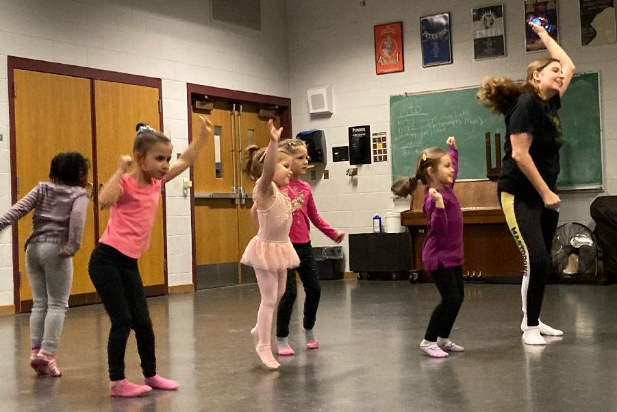 kids dancing in class