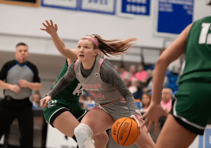 PFW women's basketball photo by Rachel Von Art