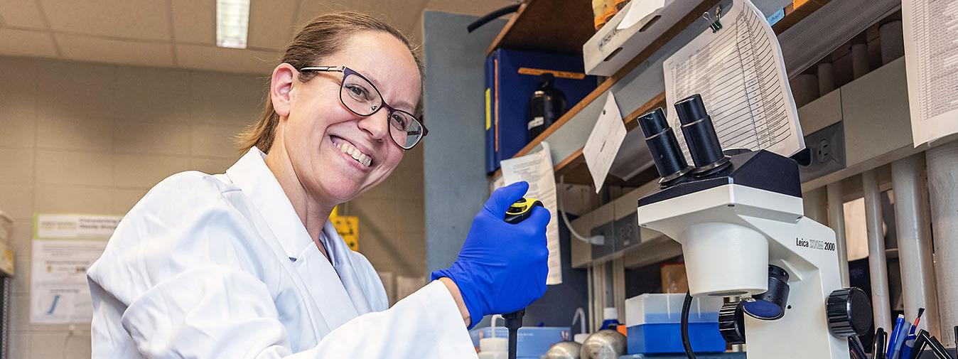 Rebecca Palu in a research lab