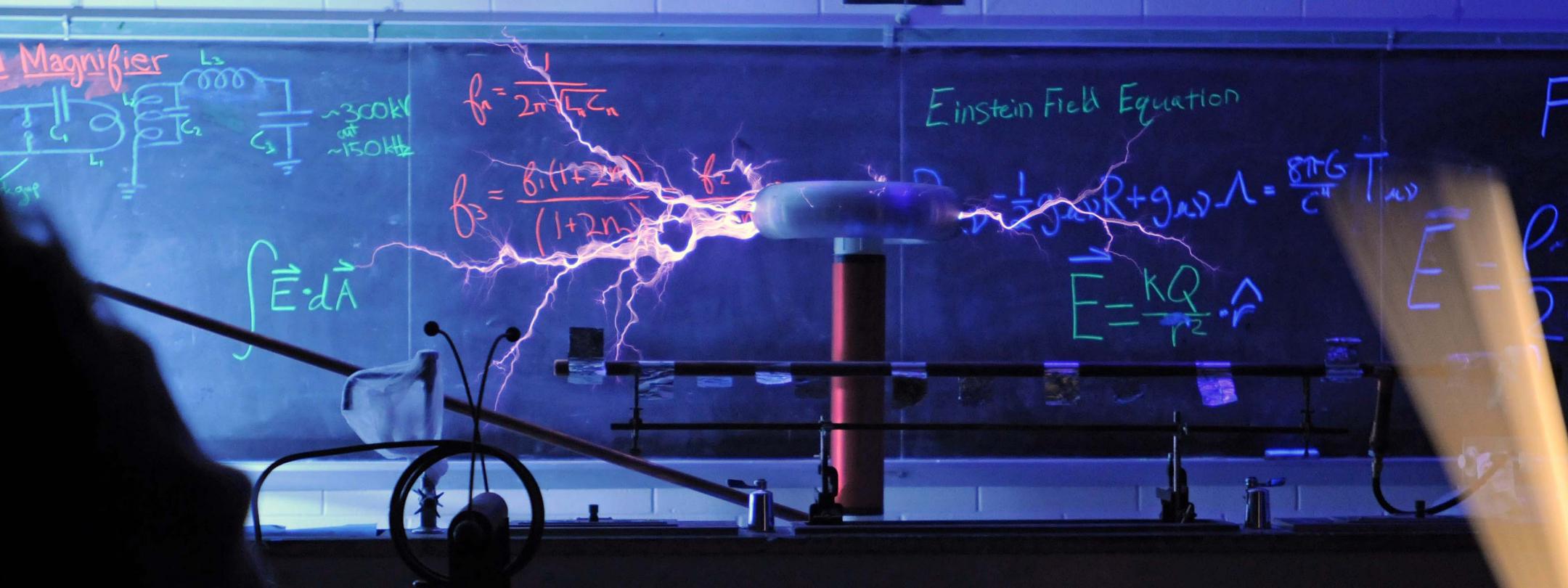 Physics demonstration showing the Einstein field equation.