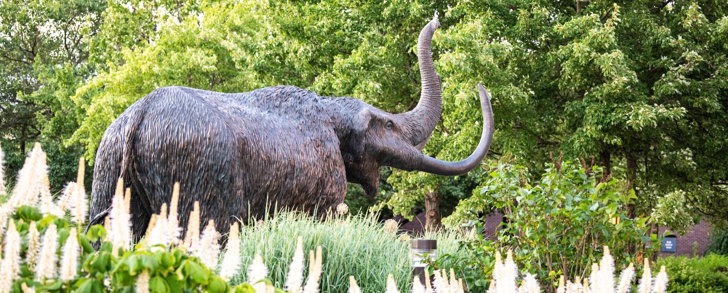 Mastodon statue