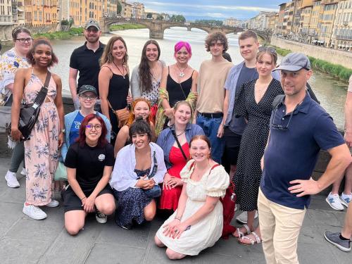 Group portrait of the study abroad art students