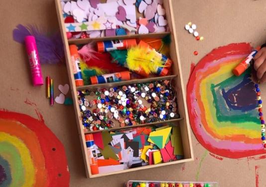 children making art